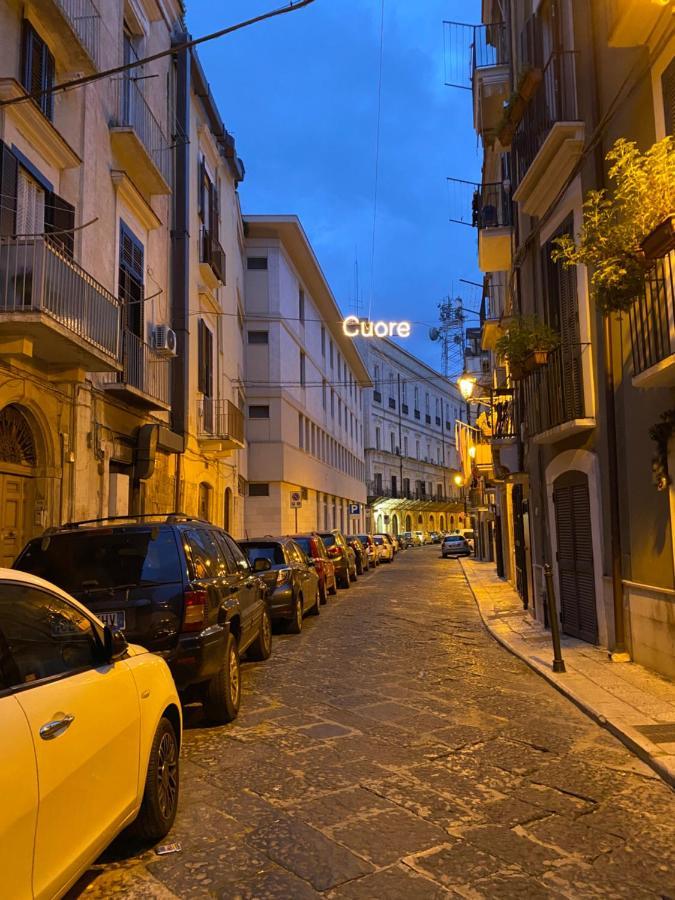Apulia 35 Bed & Breakfast Bari Bagian luar foto