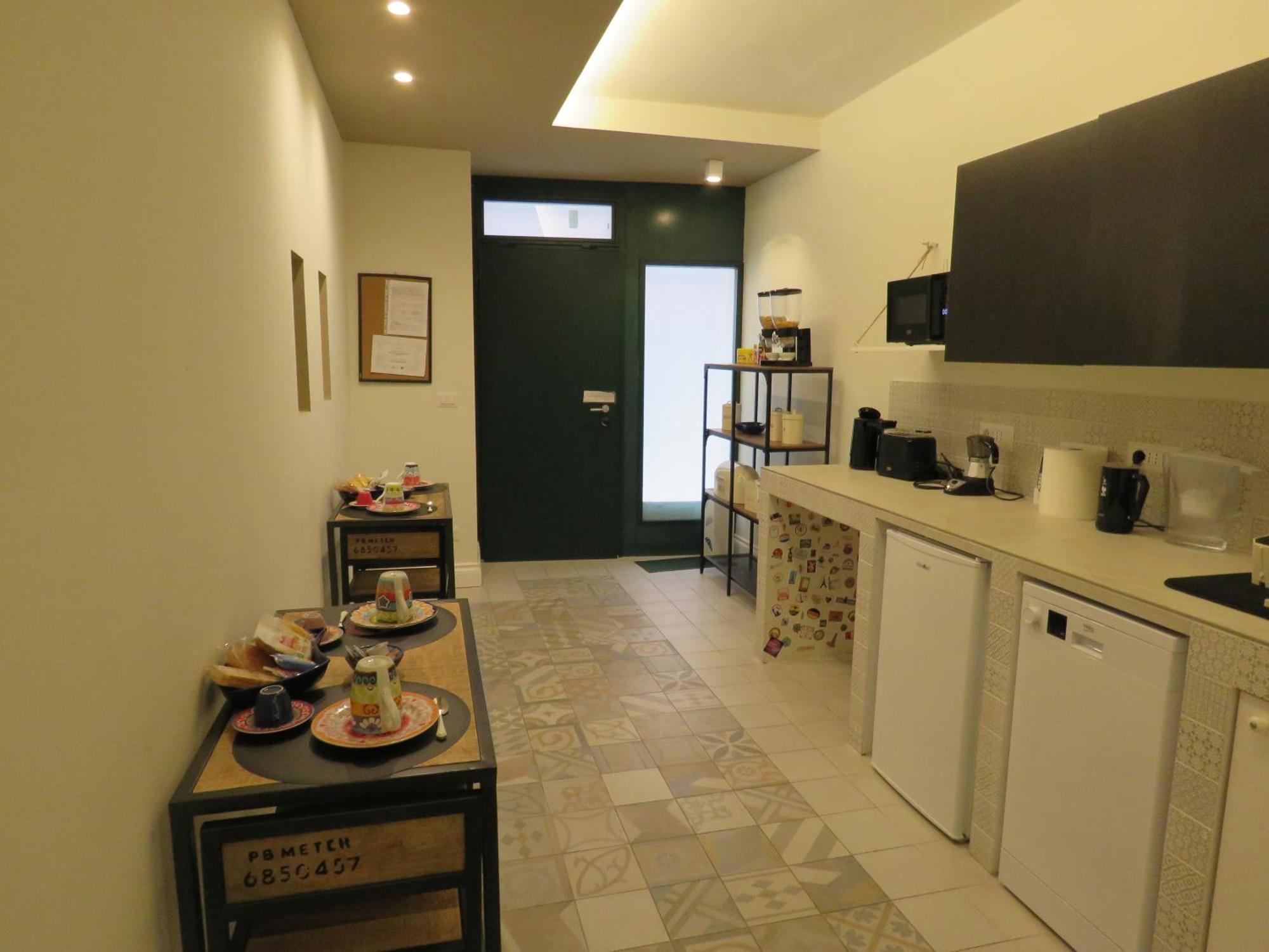 Apulia 35 Bed & Breakfast Bari Bagian luar foto