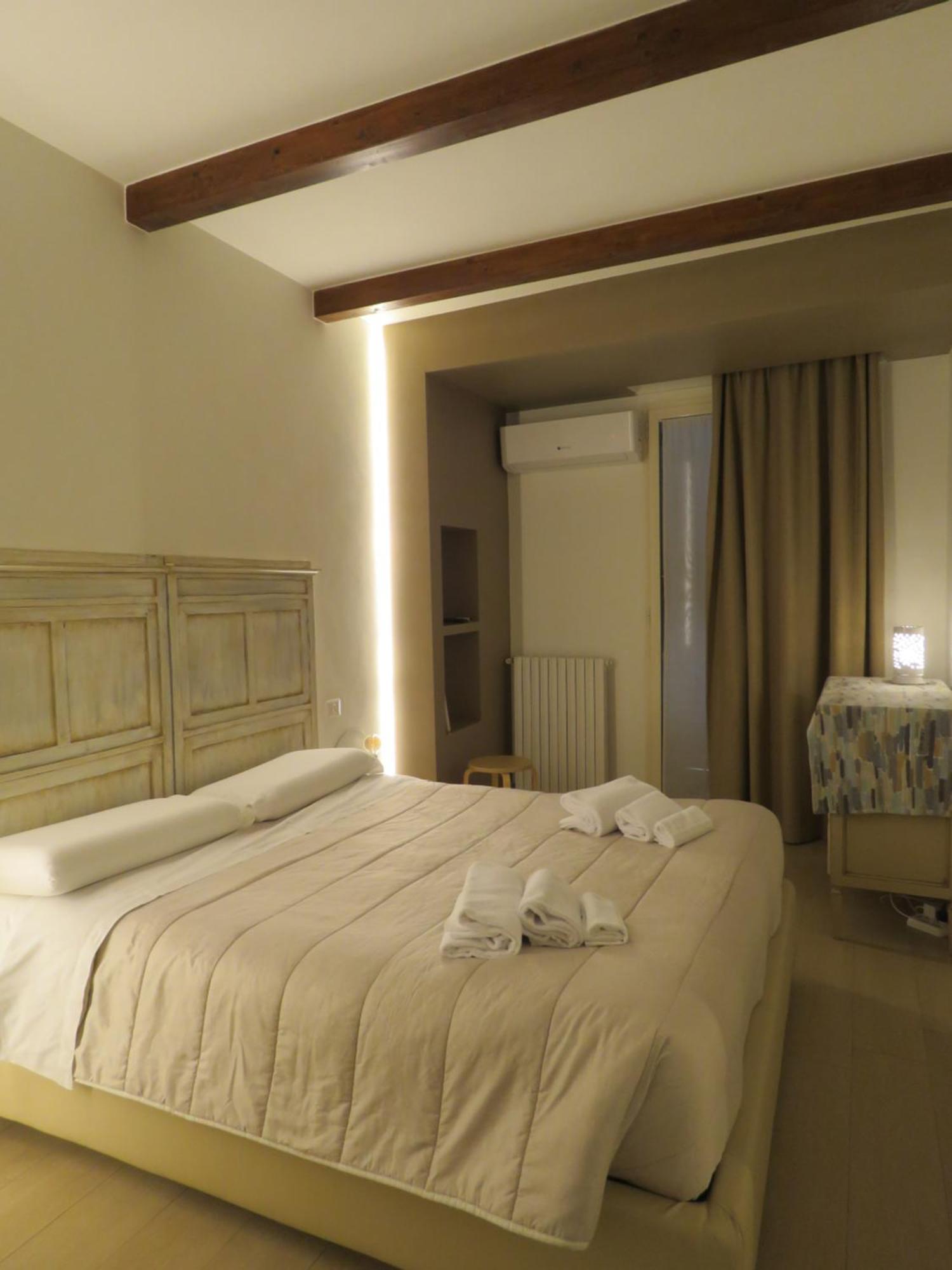 Apulia 35 Bed & Breakfast Bari Bagian luar foto