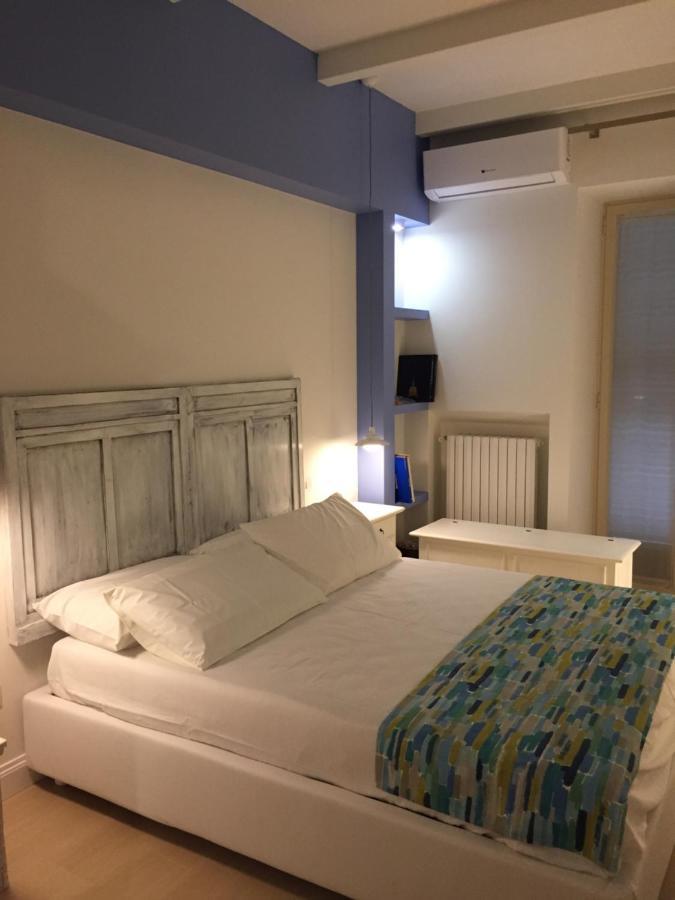 Apulia 35 Bed & Breakfast Bari Bagian luar foto